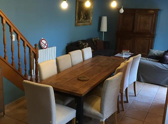 Le Val D'andé Chez Habitant Hébergement de vacances Andé